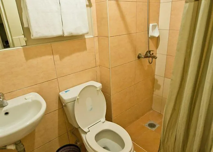 Travelbee Business Hotel 2*